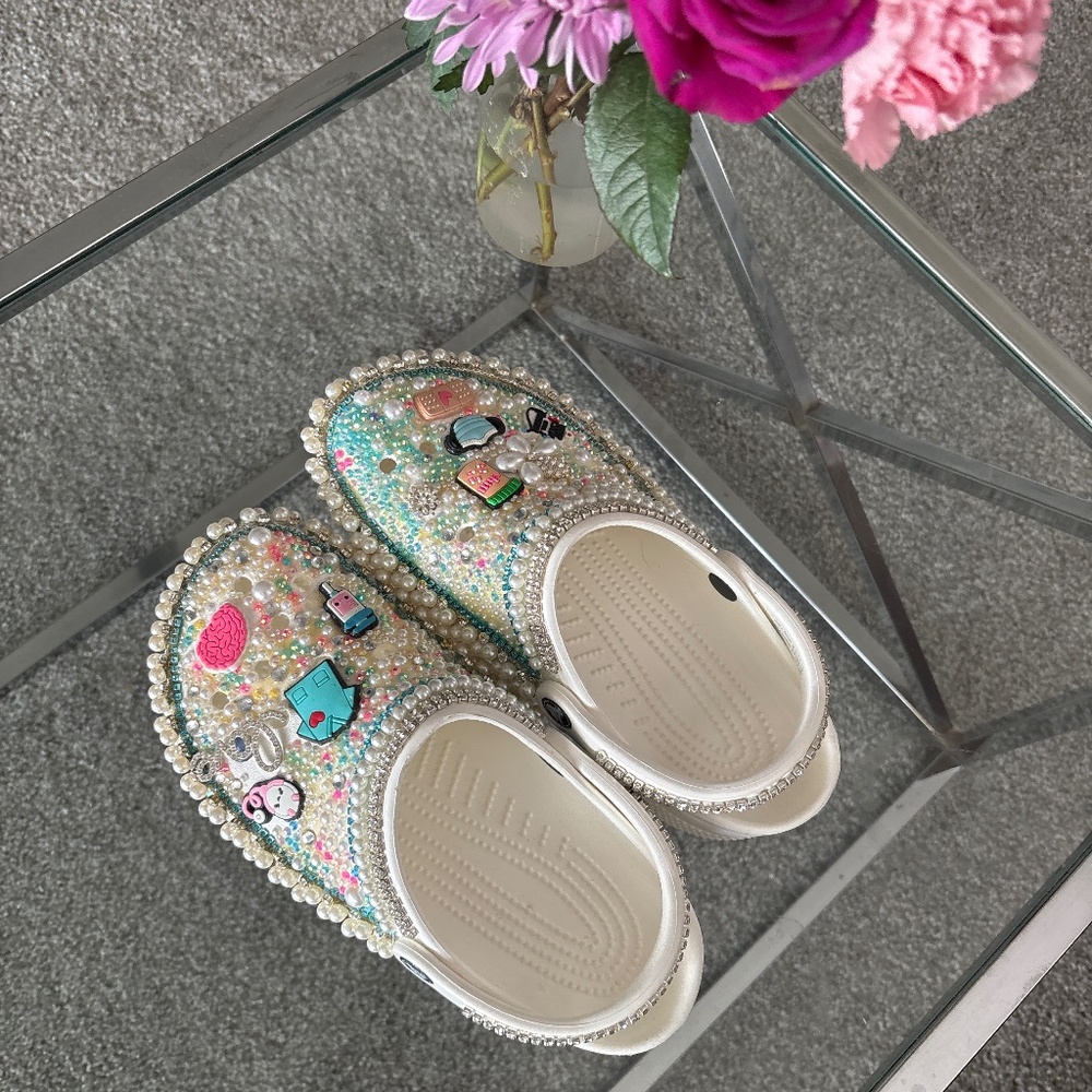 Like new nurse/healthcare/nursing assistant Crocs